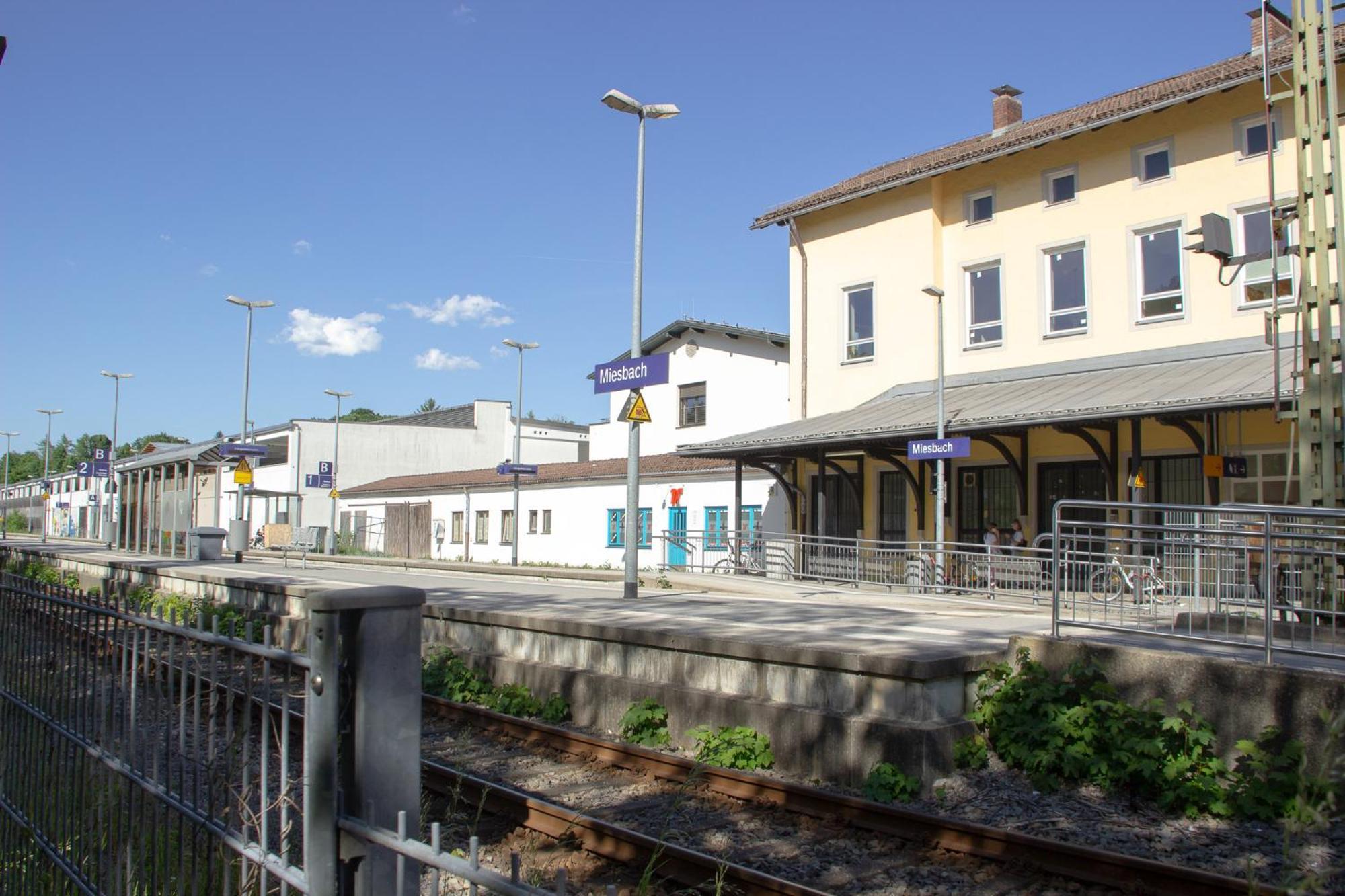 Liebelei Miesbach - Boutique-Apartment Mit Terrasse Im Zentrum 외부 사진